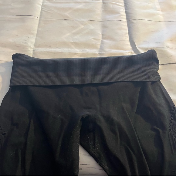 Black Victoria’s Secret Pink Sport Workout Leggings with Laser Cut Out, Small - Picture 7 of 9